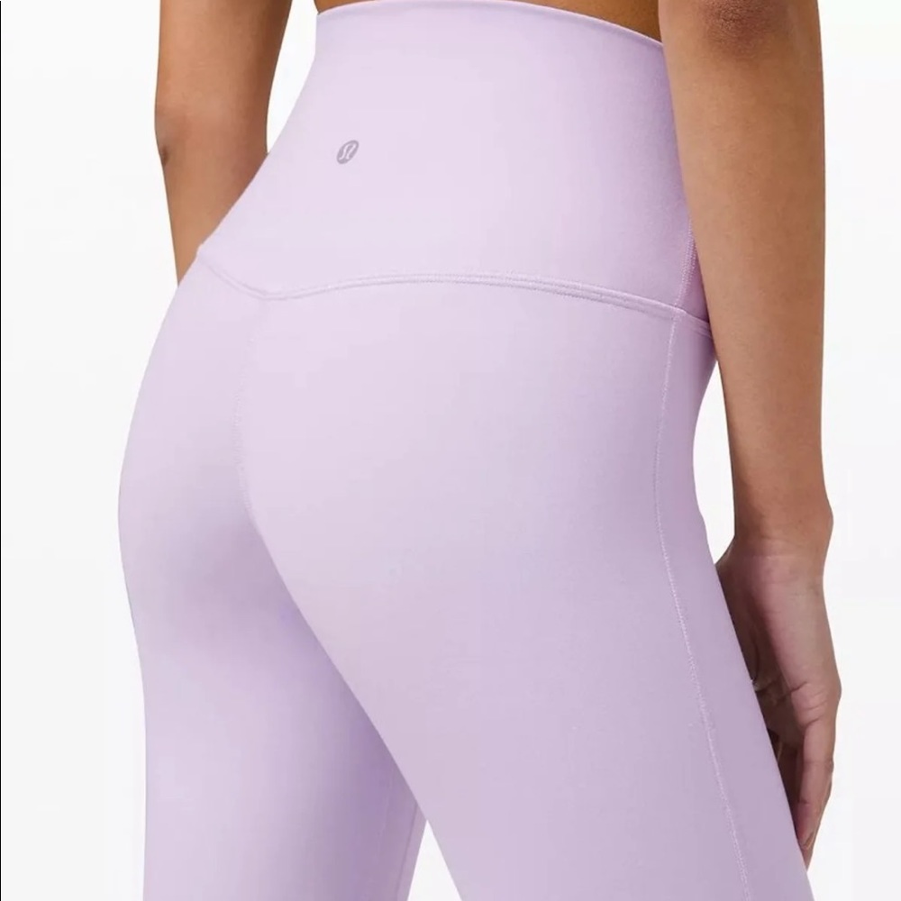 Lululemon Aligns Lavender Dew